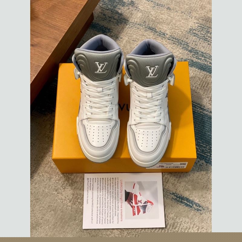 l**is V*t*n sneakers
